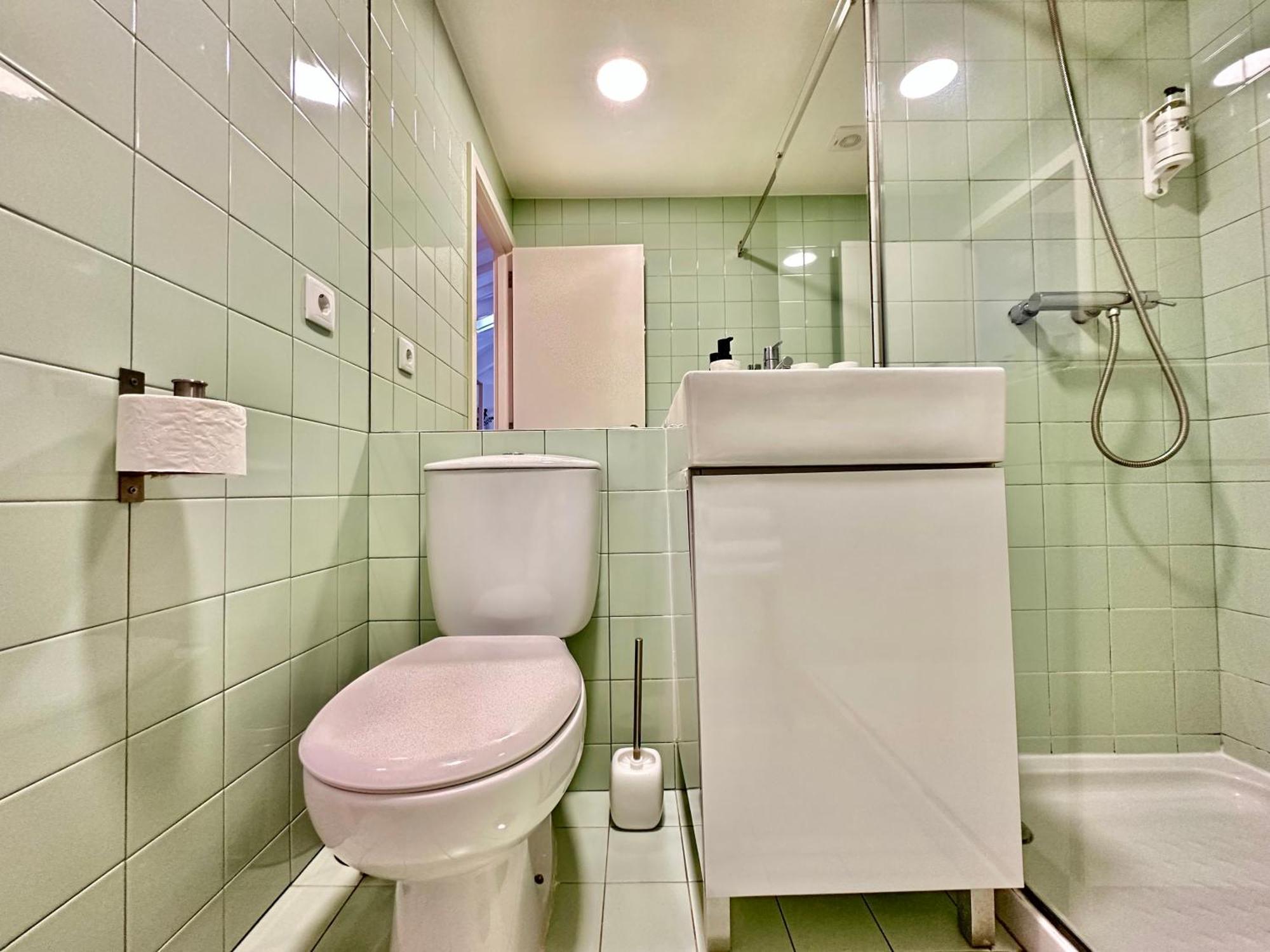 Youropo - Typical House Porto Bilik gambar