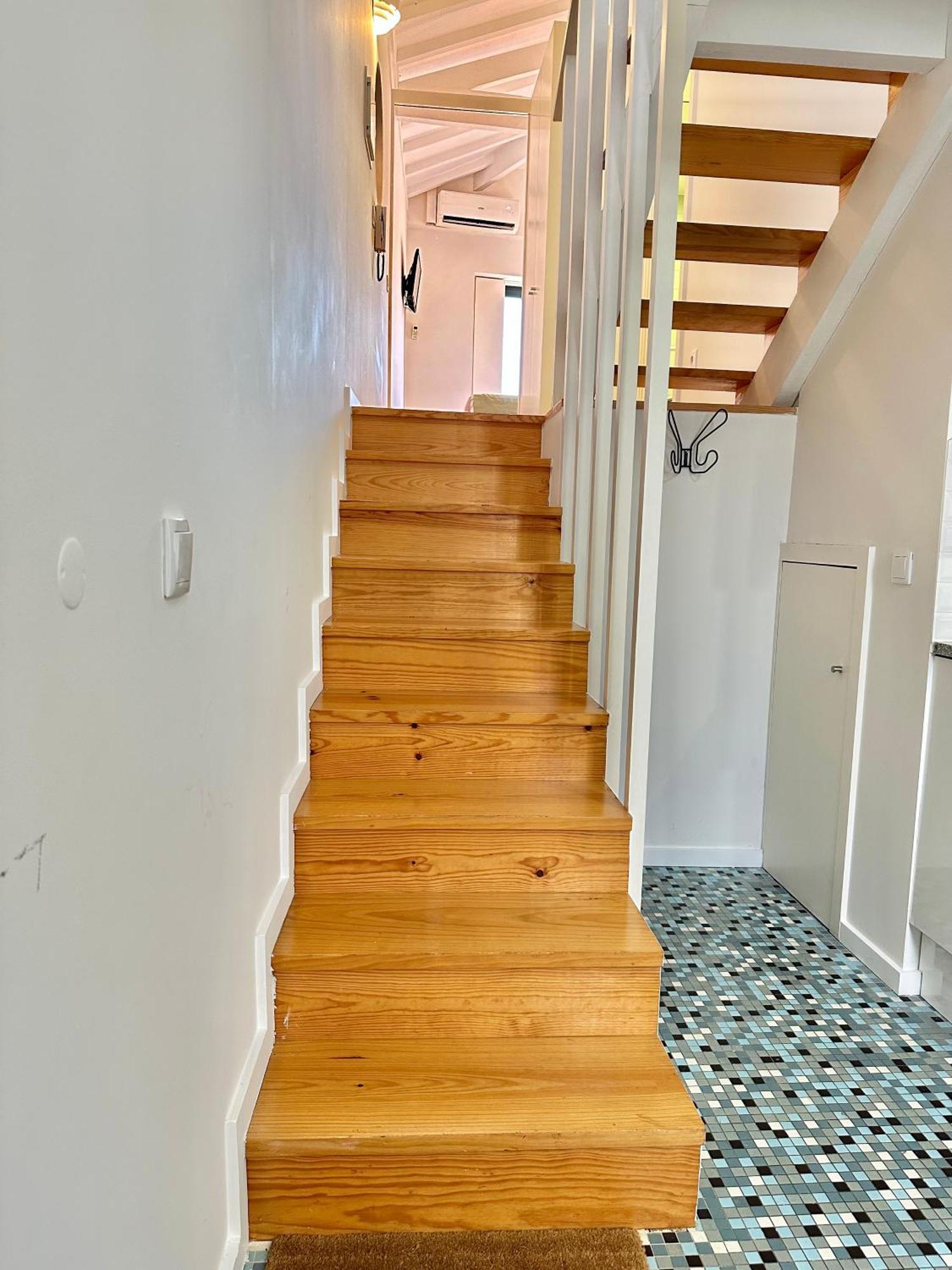 Youropo - Typical House Porto Bilik gambar