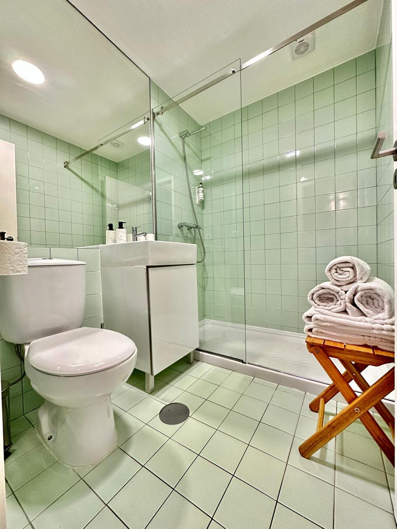 Youropo - Typical House Porto Bilik gambar